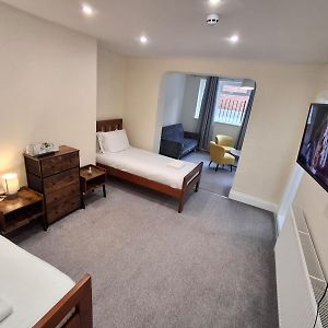 Twin Room Private Bathroom